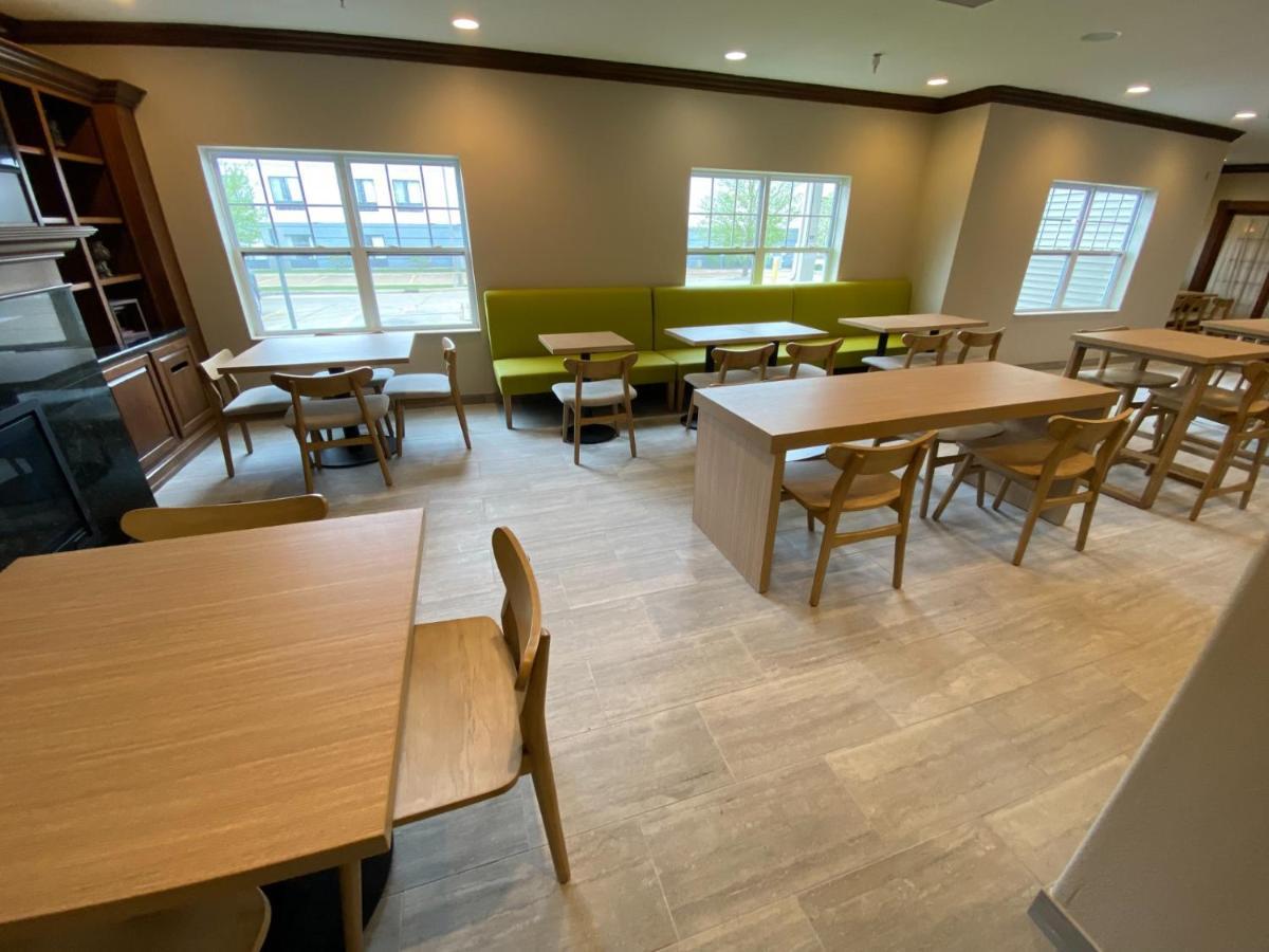 Country Inn & Suites By Radisson, Champaign North, Il Bagian luar foto