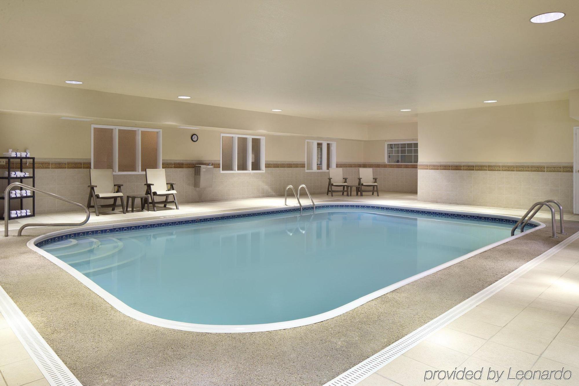 Country Inn & Suites By Radisson, Champaign North, Il Bagian luar foto