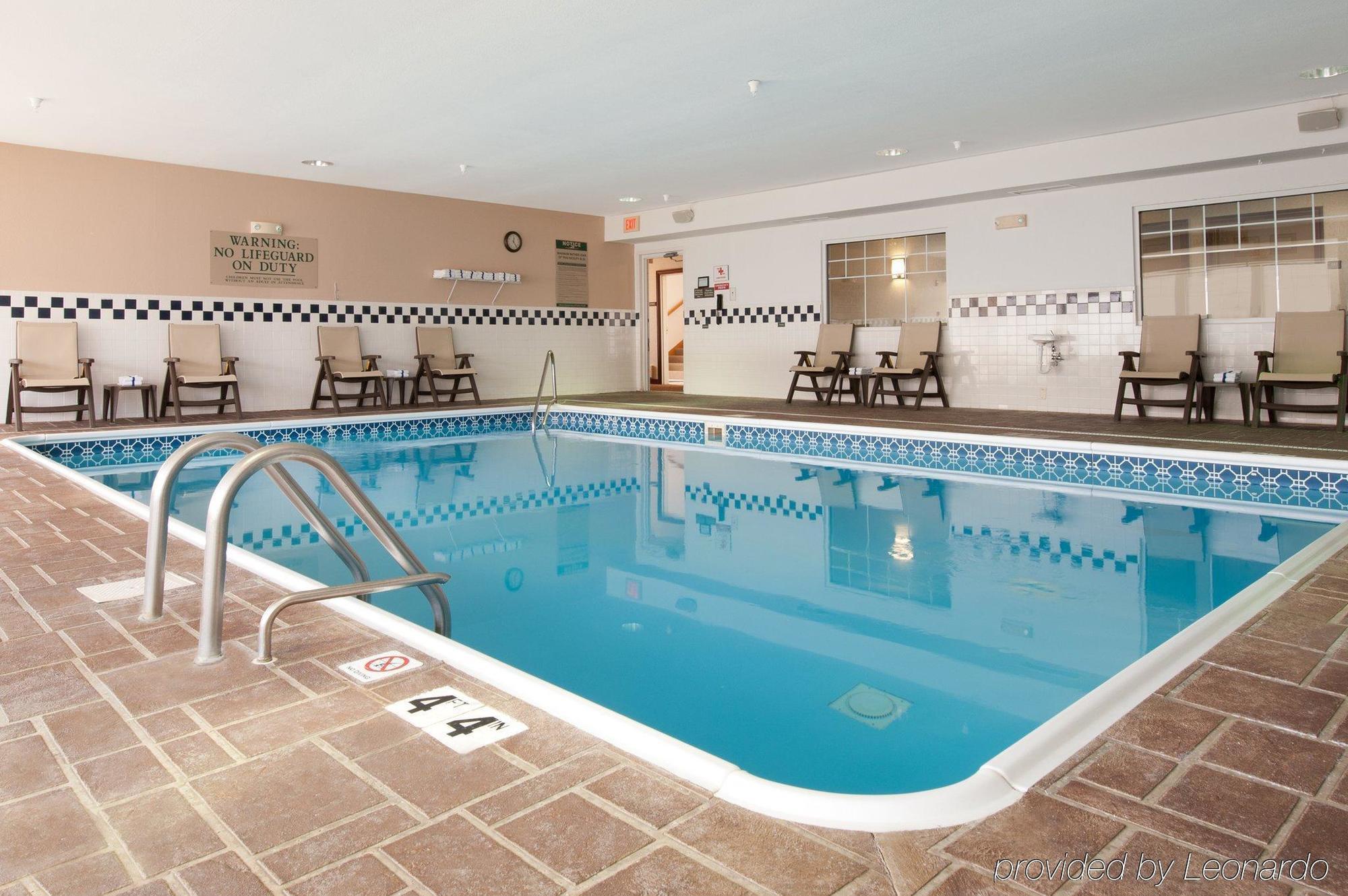 Country Inn & Suites By Radisson, Champaign North, Il Bagian luar foto
